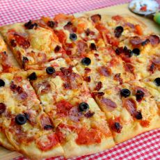 【手工美食】香肠披萨的做法,【手工美食】香肠披萨怎么做